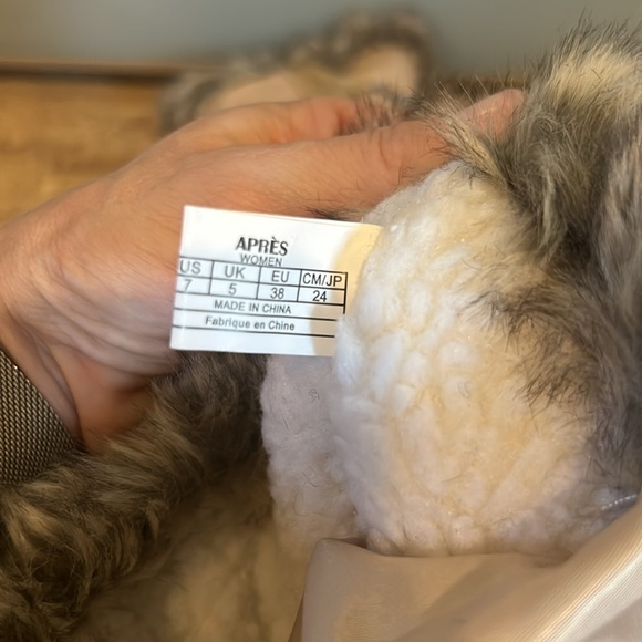 Apres brand Warm winter boots tan side zip ties size 7 new - Picture 5 of 6